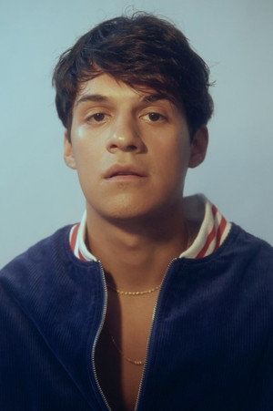 Photo of Omar Apollo from the Latest Netflix gallery