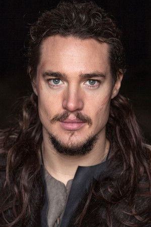Alexander Dreymon photo
