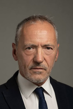 Photo of Nigel Mercier from the Latest Netflix gallery