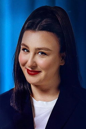 Photo of Yasemin Sakallıoğlu from the Latest Netflix gallery