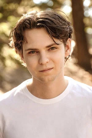 Photo of Robbie Kay from the Latest Netflix gallery