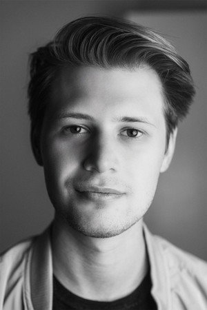 Photo of Kyle Dubiel from the Latest Netflix gallery