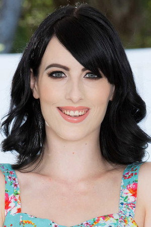 Photo of Alex Harper from the Latest Netflix gallery