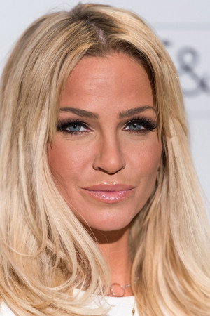 Photo of Sarah Harding from the Latest Netflix gallery