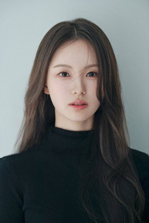 Photo of Han Yoo-eun from the Latest Netflix gallery