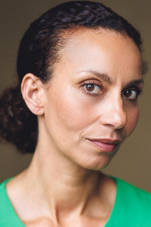 Photo of Laura Allen Müller from the Latest Netflix gallery