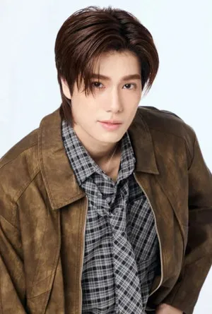 Phuwin Tangsakyuen photo