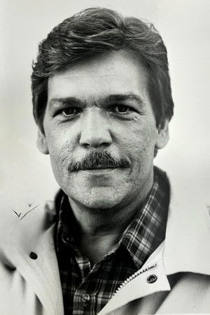 Tom Atkins photo