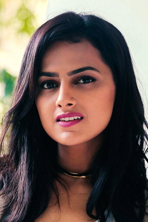 Shraddha Srinath photo