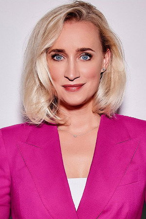 Photo of Eva Jinek from the Latest Netflix gallery