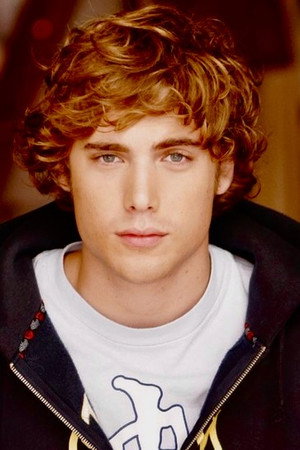 Dustin Milligan photo