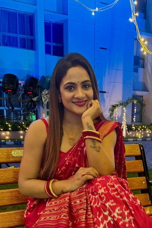 Photo of Elli Padhi from the Latest Netflix gallery