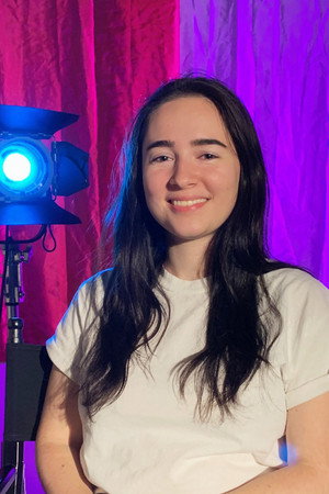 Photo of Esen Arıkan from the Latest Netflix gallery