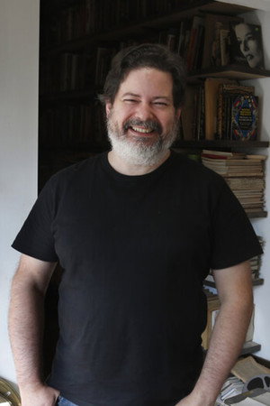 Photo of Fernando Martín Peña from the Latest Netflix gallery