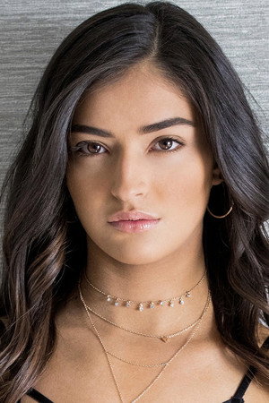 Photo of Emily Willis from the Latest Netflix gallery
