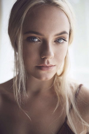 Ashley de Lange photo