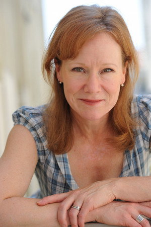 Photo of Jennifer Parsons from the Latest Netflix gallery
