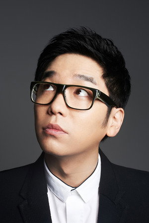 Photo of Lee Juck from the Latest Netflix gallery