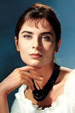 Juliette Mayniel photo