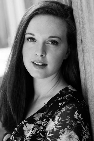 Photo of Tess Walsh from the Latest Netflix gallery