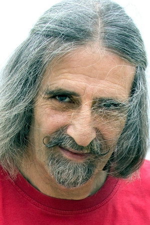 Photo of Júlio Pereira from the Latest Netflix gallery