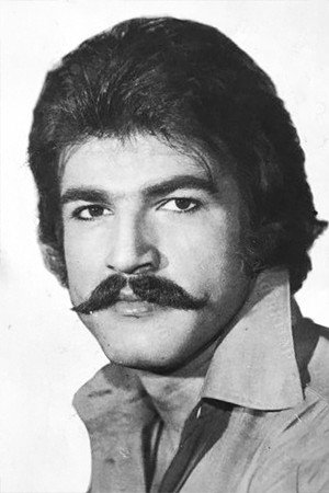 Serdar Gökhan photo