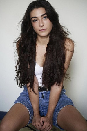 Photo of Alba Sáez from the Latest Netflix gallery
