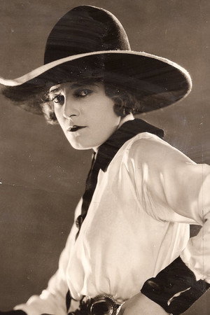Photo of Josie Sedgwick from the Latest Netflix gallery
