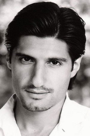 Kayvan Novak photo