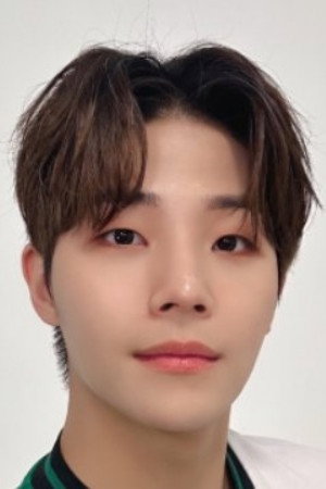 Photo of Son Jun Hyung from the Latest Netflix gallery