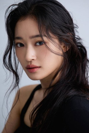 Photo of Song Chae-yoon from the Latest Netflix gallery