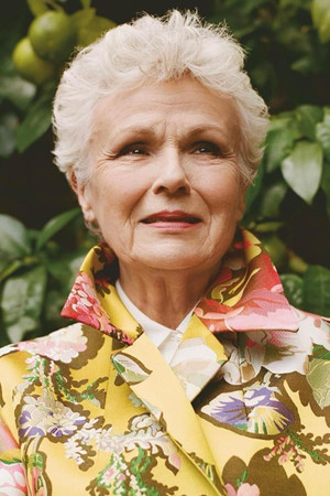 Julie Walters photo