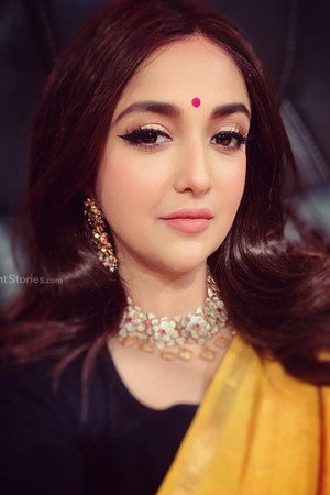 Photo of Monali Thakur from the Latest Netflix gallery