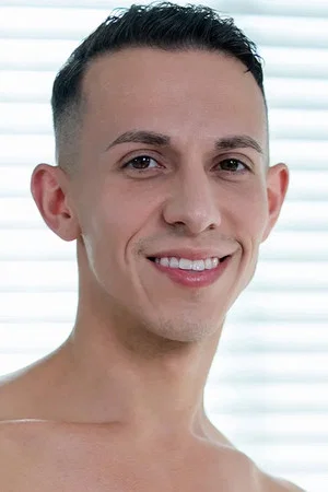 Photo of Des Irez from the Latest Netflix gallery