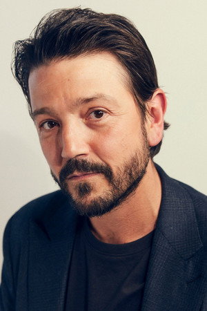 Diego Luna photo