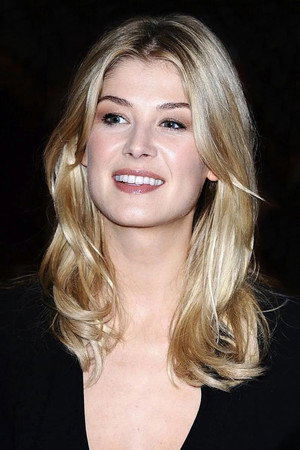 Photo of Rosamund Pike from the Latest Netflix gallery
