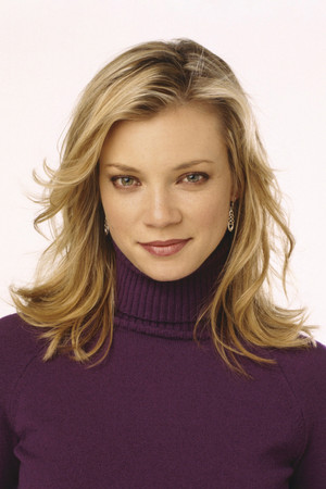 Amy Smart photo