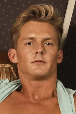 Photo of Jason Andrews from the Latest Netflix gallery