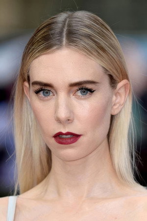 Vanessa Kirby photo