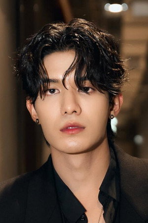 Siraphop Manithikhun photo