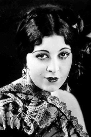 Photo of Madeline Hurlock from the Latest Netflix gallery