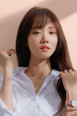 Lee Sung-kyung photo