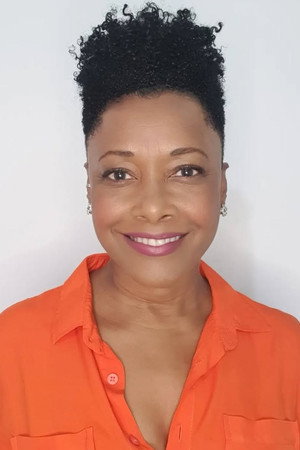 Photo of Elina de Souza from the Latest Netflix gallery