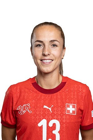 Photo of Lia Wälti from the Latest Netflix gallery