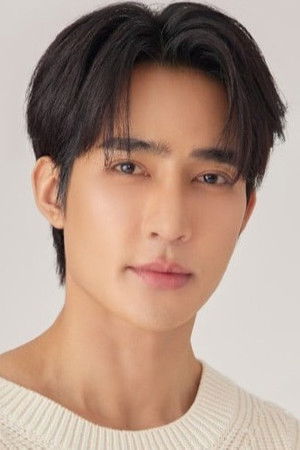 Pirapat Watthanasetsiri photo