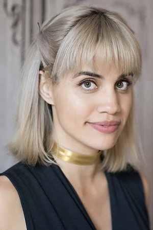 Natalie Morales photo