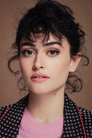 Photo of Esra Bilgiç from the Latest Netflix gallery