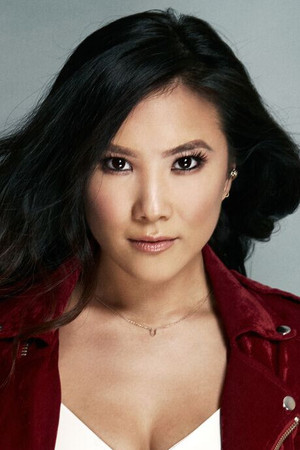 Ally Maki photo