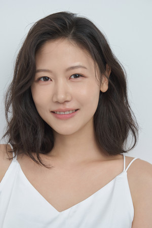 Photo of Kim Yeon-kyo from the Latest Netflix gallery