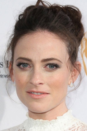 Lara Pulver photo